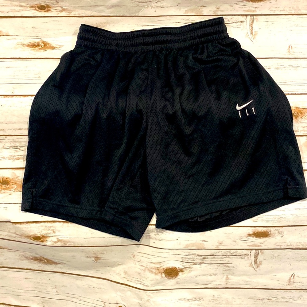 Nike basketball shorts women fly